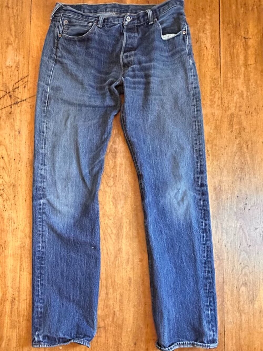 Levis 501 jeans, 36" x 36", classic button fly, very good condition!